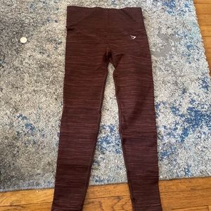 Gym shark leggings. size S. Seamless leggings